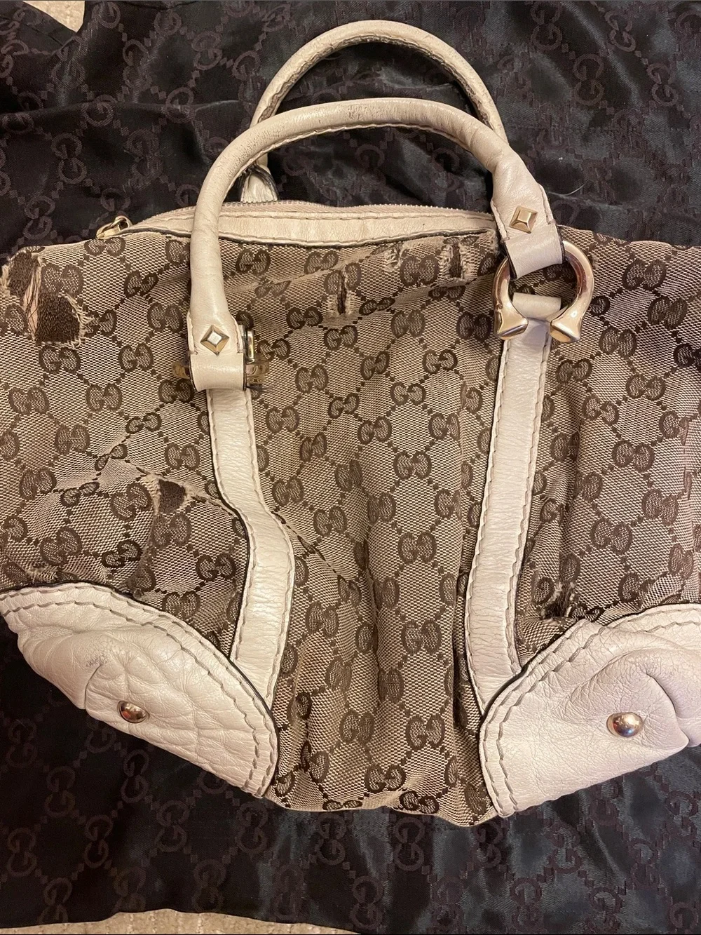 Gucci classic gg